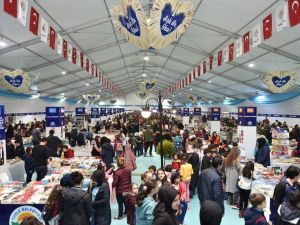 Tuzla 3. Kitap Fuarı’nda 200 Bin Kişi ‘Aşk İle Oku’du