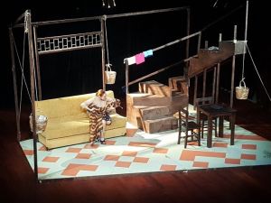 Oyuncu Dolunay Soysert, Kadınlar Günü için sahnede