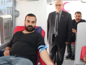 Adliye personelinden kan bağışı