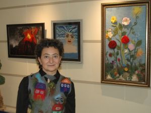 Duygularını keçeye döktü