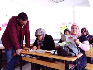 Sarıgöl’de okuma-yazma kursu sertifikaları verildi