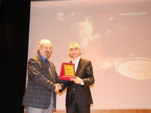 Manisalı sağlıkçı Ankara’dan iki ödülle döndü