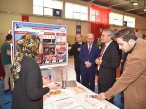 Manisa Fen Lisesi Bilim Fuarı açıldı