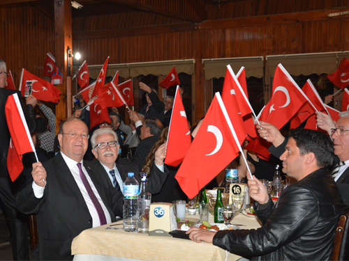 Makedonya göçmenleri Efeler’de buluştu