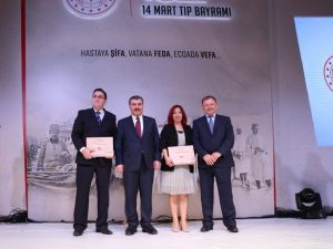 Kardiyoloji Uzmanı Eser Acar ’Yılın Doktoru’ seçildi