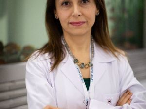 "Sürekli kullandığınız ilaçlar saç dökülmesine neden olabilir"