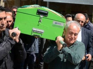 Ünlü televizyon yapımcısı Ahmet Cemal’in annesi hayatını kaybetti