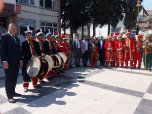 Sarıgöl İmam-Hatip Anadolu Lisesi mehter takımı kurdu