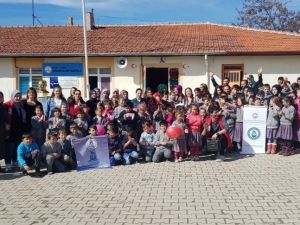 DPÜ Damla Topluluğu’ndan Sevdiğin İlk ve Ortaokulu’na ziyaret