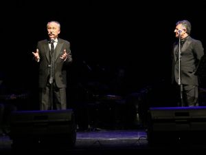 Altan Erkekli ve Veysel Dikar’e, GAÜ sahnesinde büyük ilgi