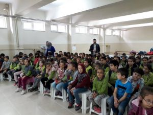 Bu okulda en çok kitap okuyan öğrenciler her ay ödüllendiriliyor