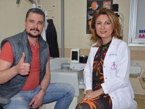 Batan kıymıkla görme kaybı yaşamıştı, 30 yıl sonra gelen mutluluk