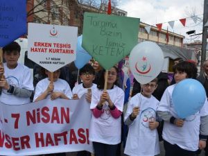 Öğrenciler kanser için erken teşhisin önemine dikkat çekti