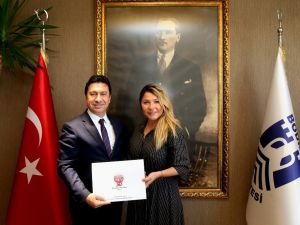 Başkan Aras’tan “Bir Dünya Çiçek” ile eğitime destek