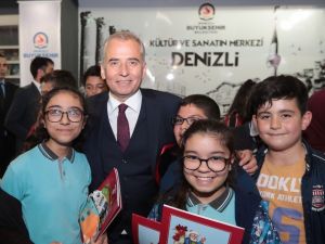 Denizli’de çocuklar kitapla buluşuyor