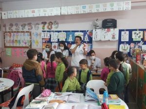 Hisarcık’ta öğrencilerin dişlerine flor vernik uygulaması