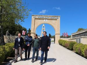 Dumlupınar ve Altıntaş Kaymakamlarının Çanakkale ziyareti