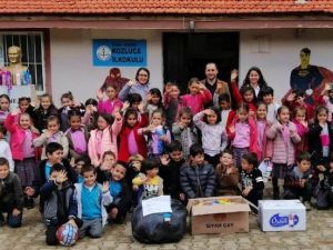 Alaşehirli öğrencilere kitap desteği