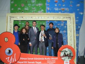 “Dünya Sanat Günü” Kartal’da çeşitli etkinliklerle kutlandı