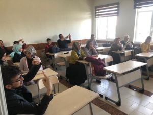 Pazarlar’da Türk İşaret Dili Kursu’na ilgi