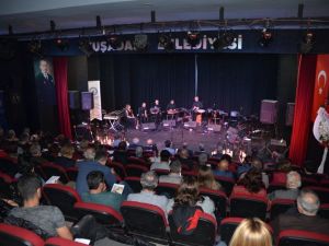 Kuşadası’nda ’Geleneksel Türk Müziği’ konseri düzenlendi