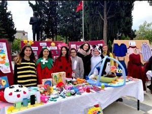 Öğrenciler okullarını sergi ile tanıttı