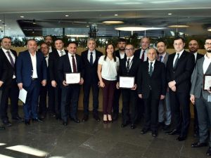 ‘Üçüncü Göz’ün ilk hizmet şampiyonları törenle ödüllerini aldı