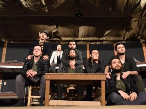 "Kamp 17" adlı oyun İzmirliler tarafından çok beğenildi