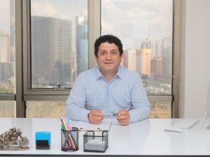 Op. Dr. Ali Cemal Yılmaz: "Kadınlarda göğüs küçüklüğü spor başarısını etkiler"