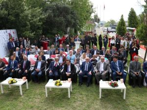 Manisalı öğrencilerden bilim şenliği