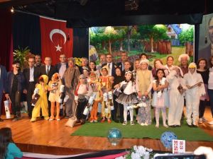 Miniklerin ‘Ormanda Şenlik Var’ oyunu ilgiyle izlendi