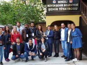 Kuşadası Belediye Tiyatrosu, Denizli’deki şenliğe katıldı