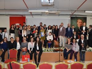 İzmir Kavram Meslek Yüksekokulundan renkli Otizm Farkındalık Programı