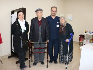 95 Yaşında Kalça Protezi oldu, hastaneden yürüyerek çıktı