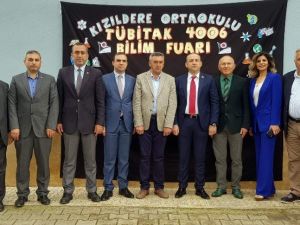 Köy okulunda açılan ilk bilim fuarı beğeni topladı