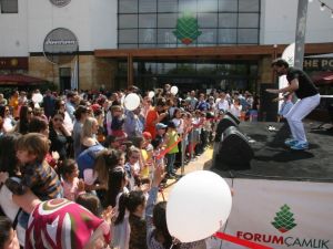 Forum Çamlık’tan çocuklara özel Onur Erol konseri