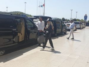 Seren Serengil tek başına Bodrum tatiline çıktı