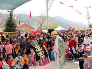 Ödemiş’te geleneksel Helvuç Bayramı coşkusu