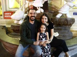 Benderlioğlu ailesinin doğum günü heyecanı