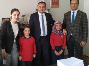 Alaşehir’in küçük ressamlarından büyük başarı