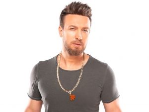 Nejat Çarkacı yeni single albümünün gelirlerini eğitime katkı için bağışlıyor