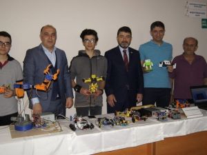 Öğrencilerin eşya ve makine sergisi göz doldurdu