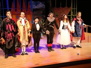 ‘Çizmeli Kedi’ sezon finali yapıyor