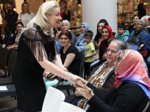 ’Cildiniz İçin Bir İyilik Hareketi’nin yeni durağı Maltepe oldu