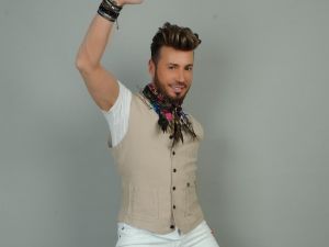 Benimle Söyle’ye Ozan’dan Hello