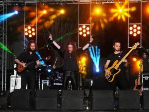 Bahar şenliğinin ikinci gününde Kurtalan Ekspres rüzgarı