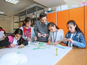 Minikler üniversiteli oldu