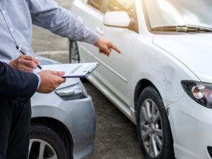 Maddi hasarlı kazalar sonrası sürücülerin yapması gerekenler