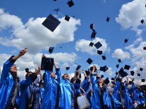 DPÜ Emet Meslek Yüksekokulu 24. mezunlarını verdi