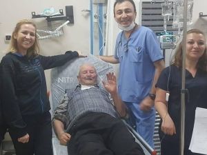 Felç geçirerek geldi, yürüyerek taburcu oldu